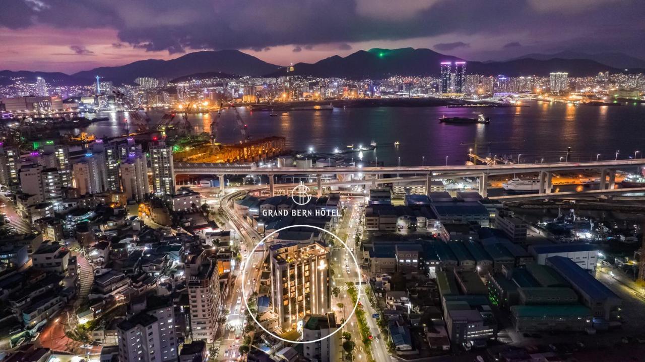 Yeongdo Grandbern Hotel 釜山広域市 エクステリア 写真