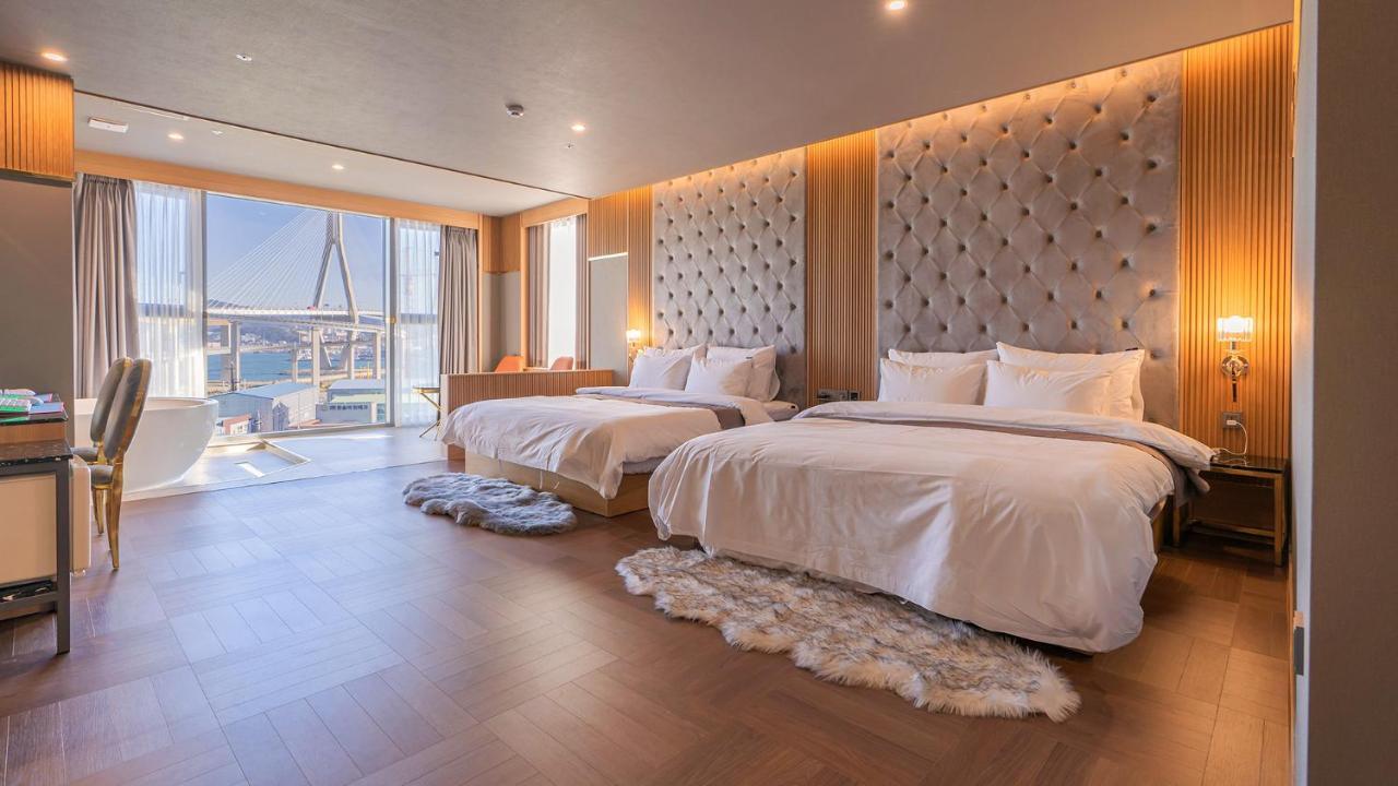 Yeongdo Grandbern Hotel 釜山広域市 エクステリア 写真