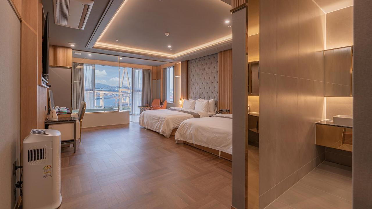 Yeongdo Grandbern Hotel 釜山広域市 エクステリア 写真
