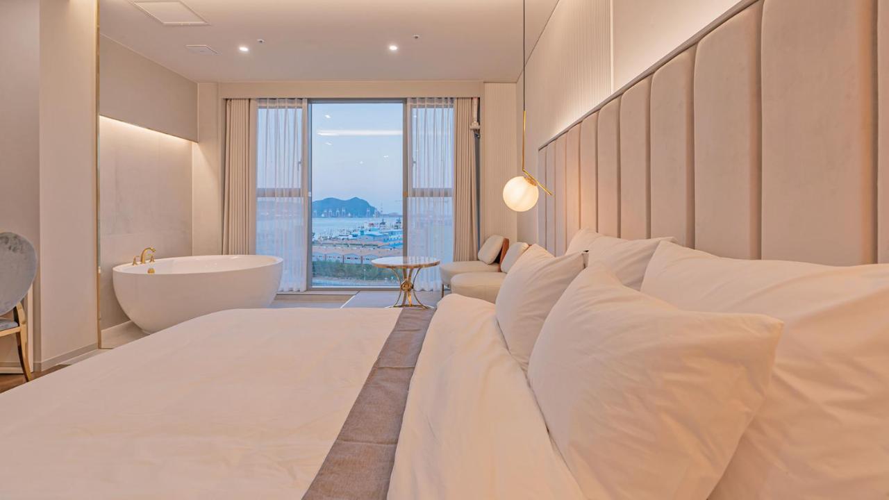Yeongdo Grandbern Hotel 釜山広域市 エクステリア 写真